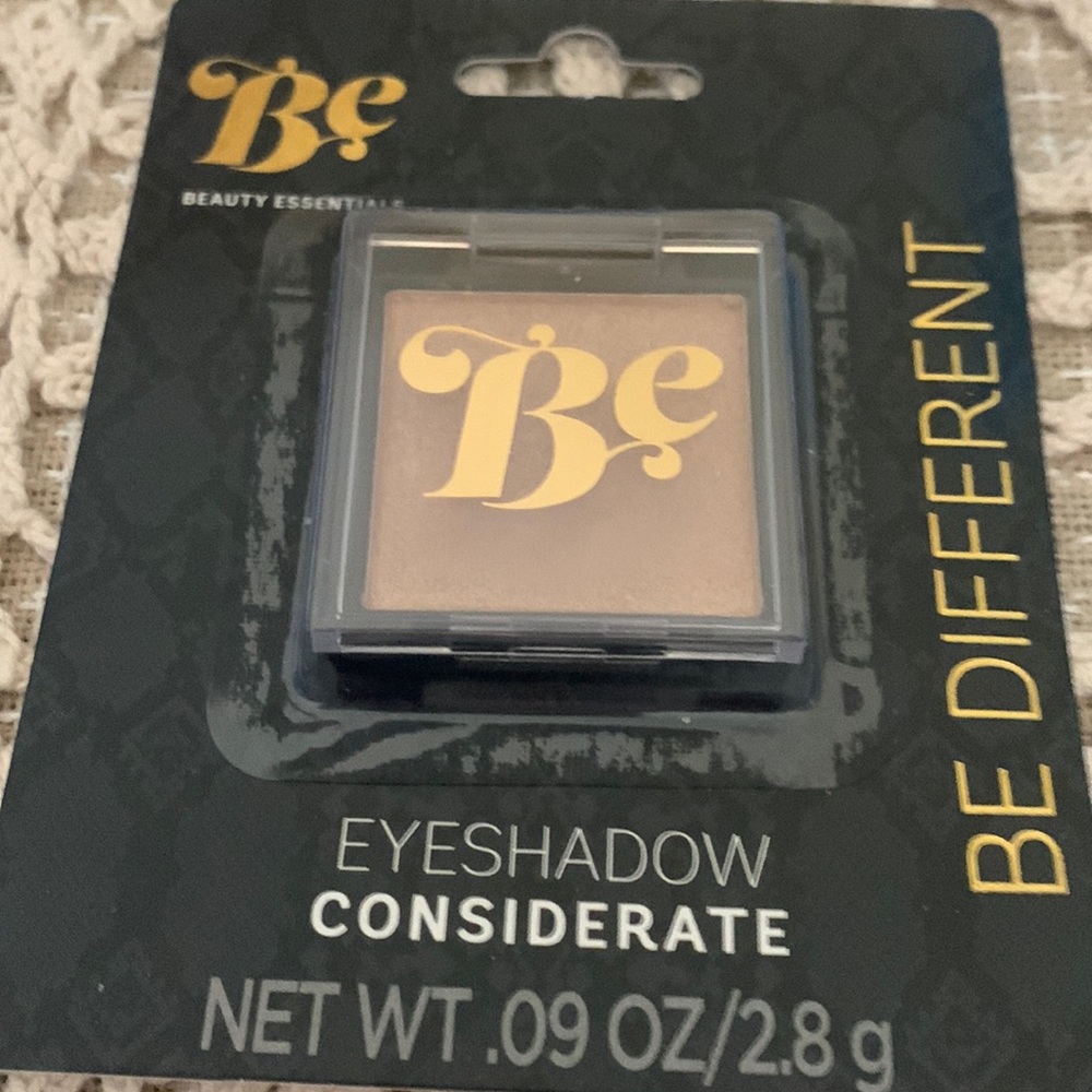 Eyeshadow in”considerate” great pigment it’s a tan color